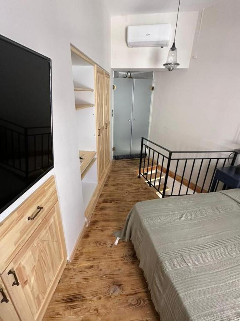 Plomari Geometer House Picture